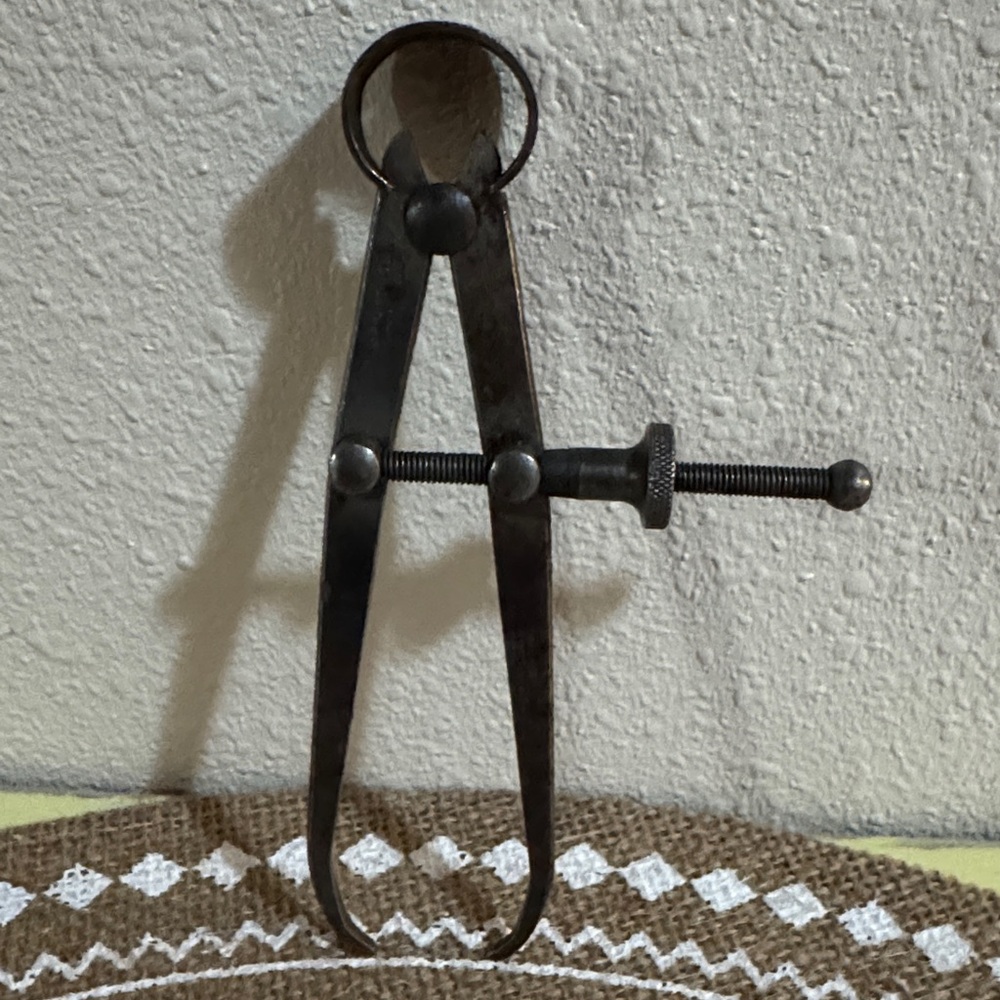 Vintage Goodell - Pratt Metal Divider Caliper measuring tool made in USA
